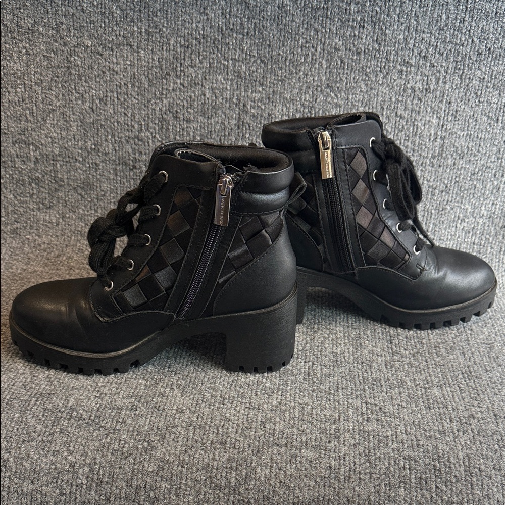 Marc Fisher Big Girl Size 4 Black Ankle Boots with Quilted Design Block Heel